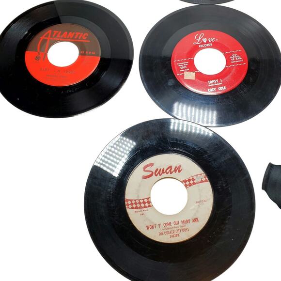 Junk Lot of 20 Vinyl Records 45 rpm 2 8 Tracks Variety Mixed Media Artists Music - Picture 4 of 16